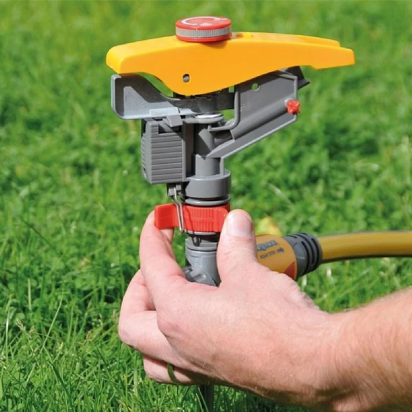 Hozelock Pulsating Sprinkler 2 Hozelock Pulsating Sprinkler - Image 2